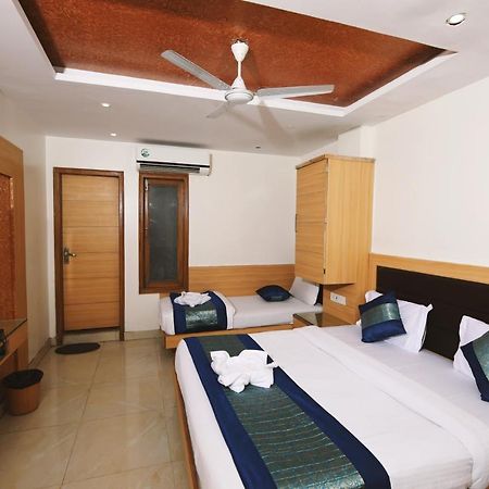 Hotel Lav Kush Deluxe " 3 Min Walking From New Delhi Railway Station " Exterior photo