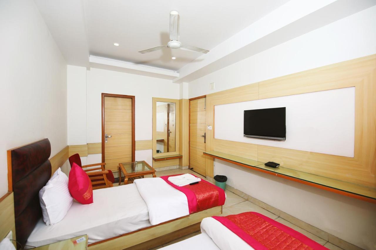 Hotel Lav Kush Deluxe " 3 Min Walking From New Delhi Railway Station " Exterior photo