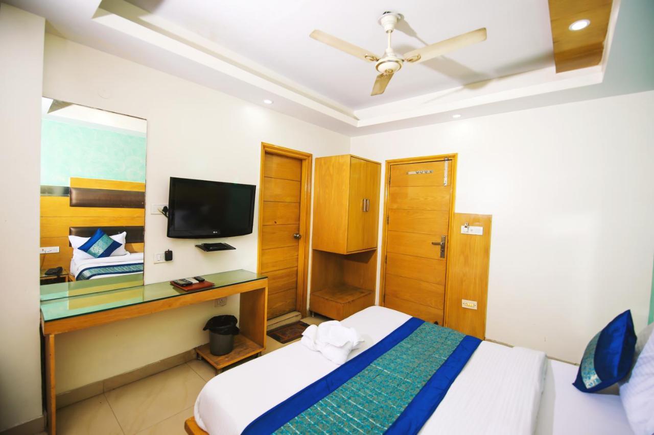 Hotel Lav Kush Deluxe " 3 Min Walking From New Delhi Railway Station " Exterior photo