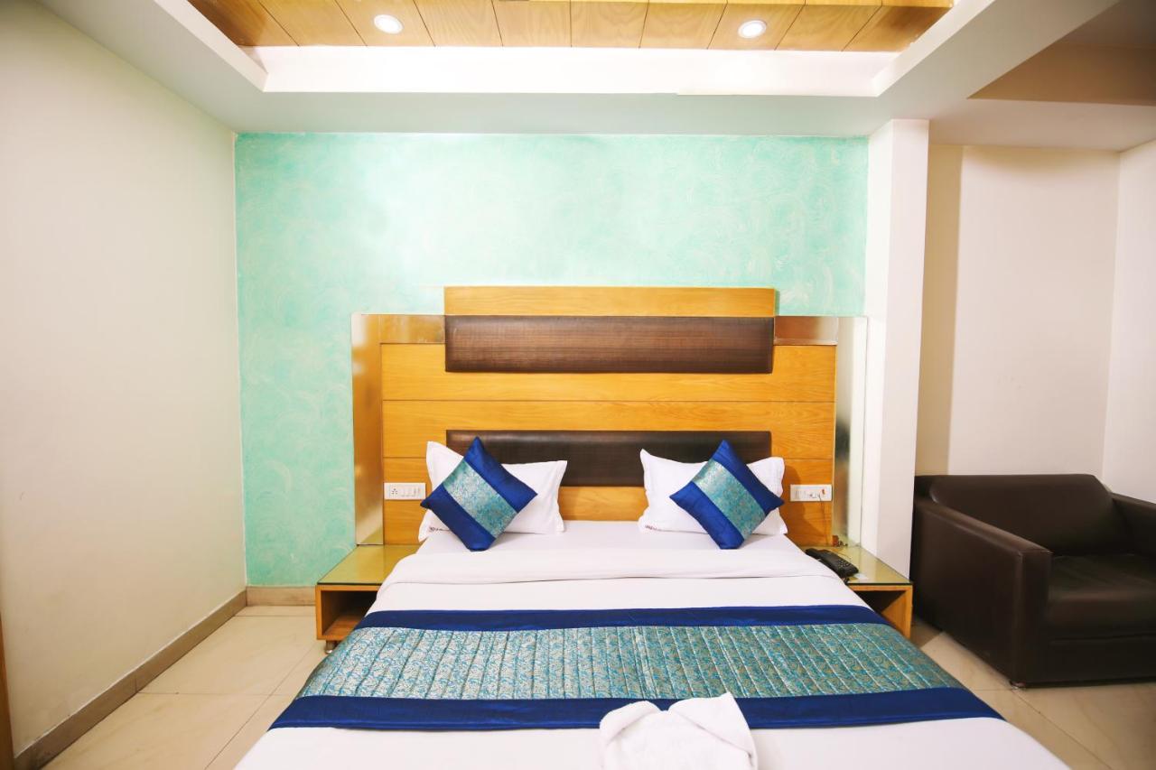 Hotel Lav Kush Deluxe " 3 Min Walking From New Delhi Railway Station " Exterior photo