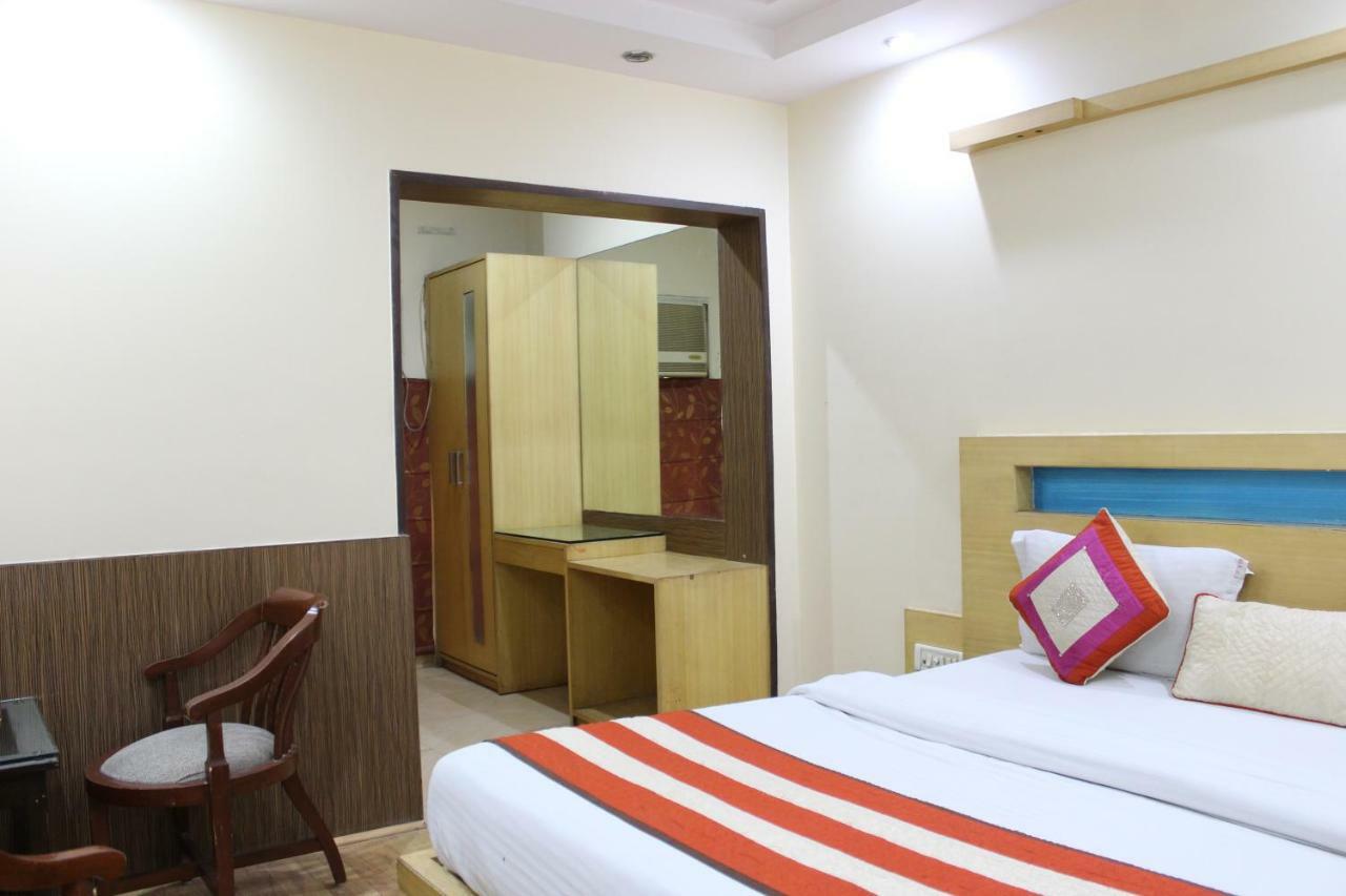 Hotel Lav Kush Deluxe " 3 Min Walking From New Delhi Railway Station " Exterior photo