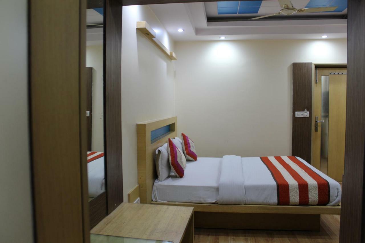 Hotel Lav Kush Deluxe " 3 Min Walking From New Delhi Railway Station " Exterior photo