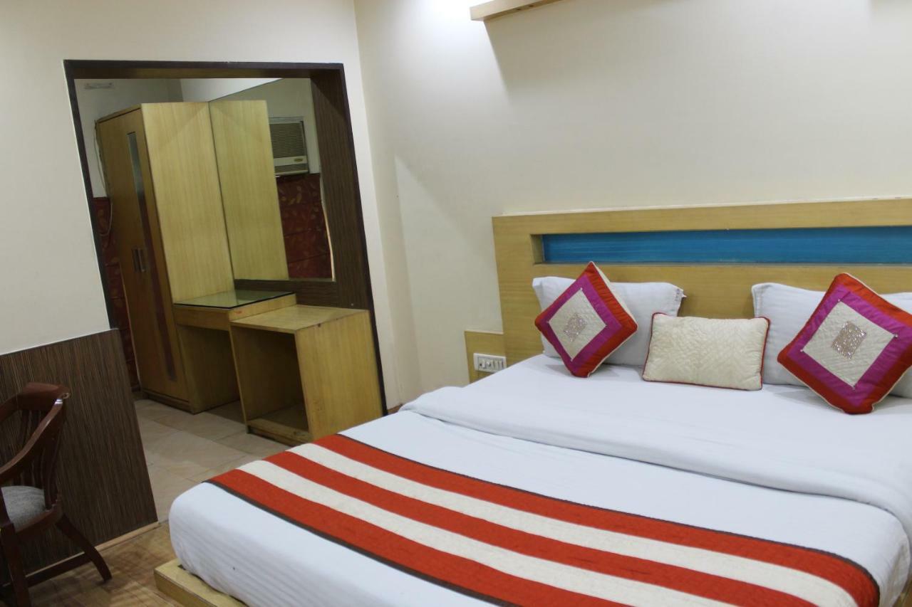 Hotel Lav Kush Deluxe " 3 Min Walking From New Delhi Railway Station " Exterior photo