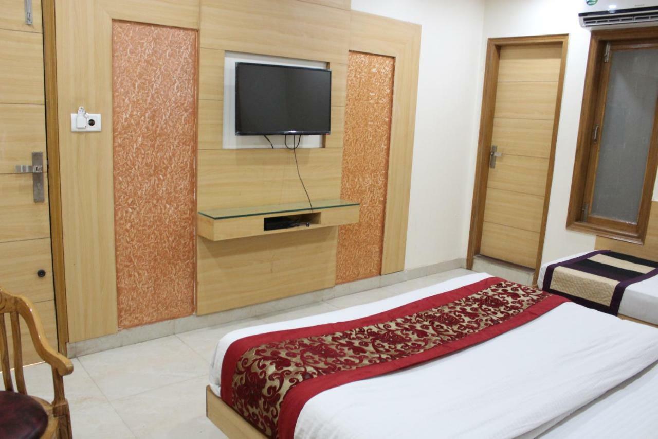 Hotel Lav Kush Deluxe " 3 Min Walking From New Delhi Railway Station " Exterior photo